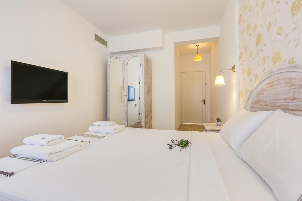 Ev Bharat Butique Hotel, Alaçatı Esterno foto